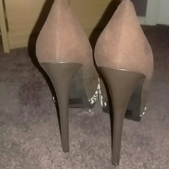 Shoes - Picture 3 of 5